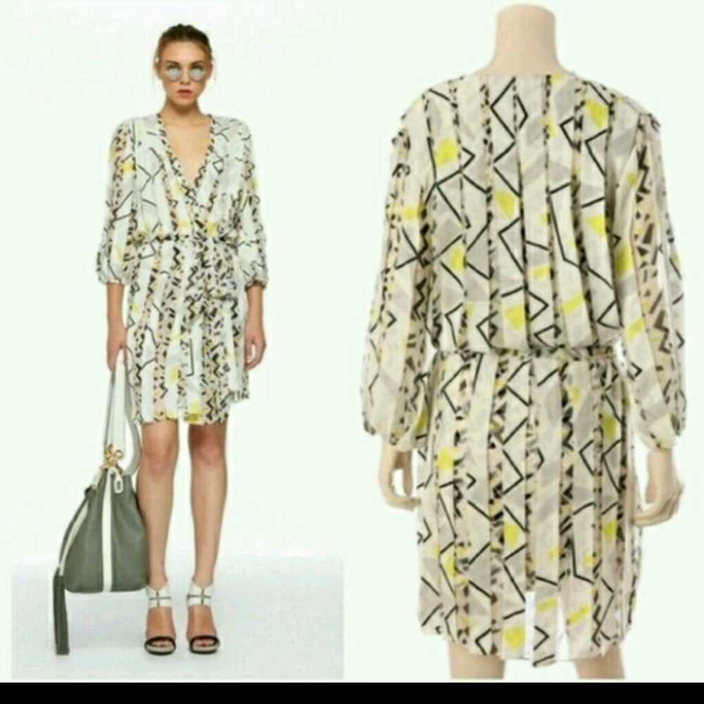 Diane Bob Furstenberg Dress & Robe - Picture 3 of 4